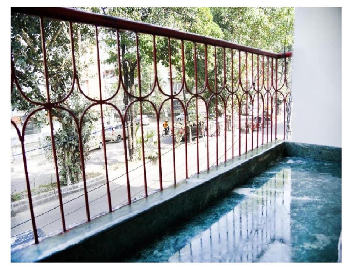 Hotel Crossroads Calcuta Exterior foto